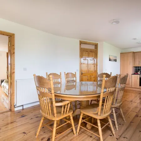 Ceol Na Mara, On Sea, Wexford - 5 Bedrooms - Sleeps 9 * フェサード・オン・スィー