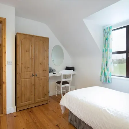 Ceol Na Mara, On Sea, Wexford - 5 Bedrooms - Sleeps 9
