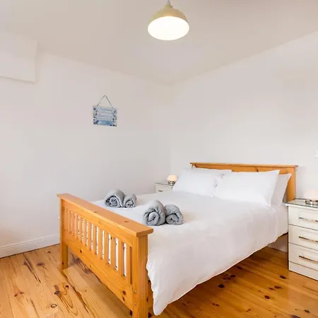 Ceol Na Mara, On Sea, Wexford - 5 Bedrooms - Sleeps 9 *
