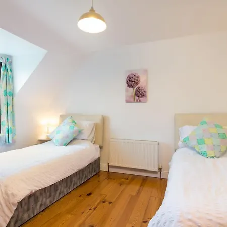 Holiday home Ceol Na Mara, On Sea, Wexford - 5 Bedrooms - Sleeps 9 *