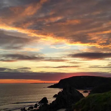 Ceol Na Mara, On Sea, Wexford - 5 Bedrooms - Sleeps 9
